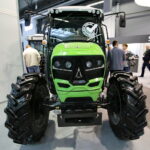 25. Międzynarodowe Targi Techniki Rolniczej AGROTECH, którym towarzyszy 19. Wystawa LAS-EXPO. Ciągnik DEUTZ-FAHR 4090E / Marzena Mąkosa / Radio Kielce