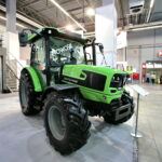 25. Międzynarodowe Targi Techniki Rolniczej AGROTECH, którym towarzyszy 19. Wystawa LAS-EXPO. Ciągnik DEUTZ-FAHR 5080 D KEYLINE / Marzena Mąkosa / Radio Kielce