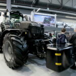25. Międzynarodowe Targi Techniki Rolniczej AGROTECH, którym towarzyszy 19. Wystawa LAS-EXPO. Ciągnik DEUTZ-FAHR 9340TTV WARRIOR / Marzena Mąkosa / Radio Kielce