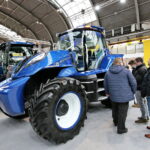 25. Międzynarodowe Targi Techniki Rolniczej AGROTECH, którym towarzyszy 19. Wystawa LAS-EXPO. Ciągnik na metan / Marzena Mąkosa / Radio Kielce