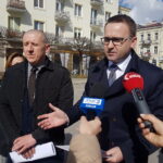 Konferencja prasowa posła Michała Cieślaka / Marzena Mąkosa / Radio Kielce