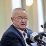 Konferencja prasowa prezydenta Kielc. Leszek Papaj - Pełnomocnik Prezydenta ds. Kontroli i Reorganizacji Urzędu Miasta Kielce / Marzena Mąkosa / Radio Kielce