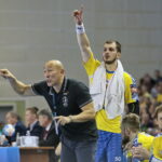 Liga Mistrzów. PGE Vive - Motor Zaporoże. Na zdjęciu: Talant Dujshebaev i Arciom Karalok / Marzena Mąkosa / Radio Kielce