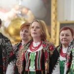 Święty Krzyż. 6. Przegląd Pieśni Pasyjnej i Pokutnej. Zespół Modrzewianki  / Marzena Mąkosa / Radio Kielce