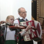 Święty Krzyż. 6. Przegląd Pieśni Pasyjnej i Pokutnej. Zespół Modrzewianki  / Marzena Mąkosa / Radio Kielce