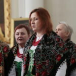 Święty Krzyż. 6. Przegląd Pieśni Pasyjnej i Pokutnej. Zespół Modrzewianki  / Marzena Mąkosa / Radio Kielce