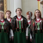 Święty Krzyż. 6. Przegląd Pieśni Pasyjnej i Pokutnej. Zespół Modrzewianki  / Marzena Mąkosa / Radio Kielce