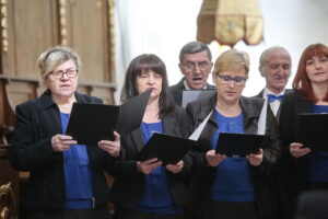 Święty Krzyż. 6. Przegląd Pieśni Pasyjnej i Pokutnej. Chór mieszany Laudate Deo działający przy parafii pw. Opatrzności Bożej w Woli Mieleckiej / Marzena Mąkosa / Radio Kielce