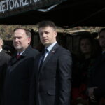 Przysięga żołnierzy 10. Świętokrzyskiej Brygady Obrony Terytorialnej. Na zdjęciu: Marek Kwitek - poseł PiS, Bartłomiej Dorywalski - wicewojewoda świętokrzyski  / Marzena Mąkosa / Radio Kielce