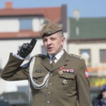 Przysięga żołnierzy 10. Świętokrzyskiej Brygady Obrony Terytorialnej. Na zdjęciu: płk Artur Barański  / Marzena Mąkosa / Radio Kielce