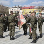 Przysięga żołnierzy 10. Świętokrzyskiej Brygady Obrony Terytorialnej. Złożenie przysięgi  / Marzena Mąkosa / Radio Kielce