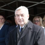 Przysięga żołnierzy 10. Świętokrzyskiej Brygady Obrony Terytorialnej. Andrzej Bętkowski - marszałek województwa świętokrzyskiego  / Marzena Mąkosa / Radio Kielce