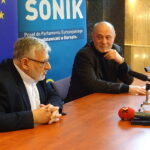 04.03.2019 Ostrowiec Świętokrzyski. Europoseł Bogusław Sonik otworzył swoje biuro poselskie. Od lewej Grigor Szaginian - szef ostrowieckich struktur PO i Bogusław Sonik / Emilia Sitarska / Radio Kielce