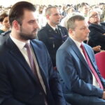 Otwarcie hali sportowej przy Zespole Szkół nr 1. Od lewej Wiktor Kowalski - asystent wojewody świętokrzyskiego, Grzegorz Gajewski - burmistrz Opatowa / Emilia Sitarska / Radio Kielce