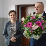 Kolonia Inwalidzka. Otwarcie świetlicy środowiskowej i mieszkań socjalnych. Na zdjęciu: Agata Wojtyszek - wojewoda świętokrzyski oraz Lech Łodej - burmistrz Kunowa / Emilia Sitarska / Radio Kielce