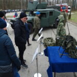 Bieg Tropem Wilczym. Wojskowe pokazy / Emilia Sitarska / Radio Kielce