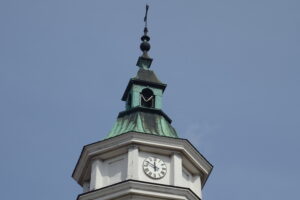 Zegar na wieży kolegiaty pw. Michała Archanioła / Emilia Sitarska / Radio Kielce