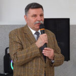 Kolonia Inwalidzka. Otwarcie świetlicy środowiskowej i mieszkań socjalnych. Na zdjęciu Andrzej Kryj, poseł PiS / Emilia Sitarska / Radio Kielce