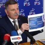 Plan wdrażania nowej piątki PiS. Na zdjęciu poseł Andrzej Kryj / Emilia Sitarska / Radio Kielce