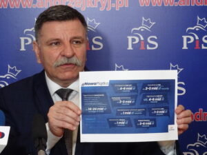 Plan wdrażania nowej piątki PiS. Na zdjęciu poseł Andrzej Kryj / Emilia Sitarska / Radio Kielce