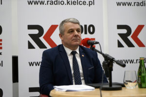 Studio Polityczne Radia Kielce. Na zdjęciu: Bogdan Latosiński, poseł PiS / Robert Felczak / Radio Kielce