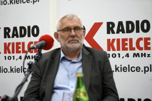 Studio Polityczne Radia Kielce. Na zdjęciu: Lucjan Pietrzczyk, PO / Robert Felczak / Radio Kielce