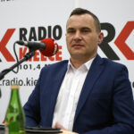Studio Polityczne Radia Kielce. Na zdjęciu: Grzegorz Dziubek, PSL / Robert Felczak / Radio Kielce