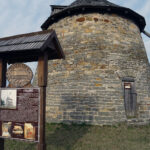 Szwarszowice. Wiatrak typu holenderskiego / Emilia Sitarska / Radio Kielce