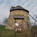 Szwarszowice. Wiatrak typu holenderskiego / Emilia Sitarska / Radio Kielce