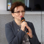 Kolonia Inwalidzka. Otwarcie świetlicy środowiskowej i mieszkań socjalnych. Na zdjęciu Agata Wojtyszek - wojewoda świętokrzyski / Emilia Sitarska / Radio Kielce