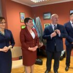 Od lewej: Agata Wojtyszek - wojewoda świętokrzyski, wicepremier Beata Szydło, Marcin Piszczek - burmistrz Jędrzejowa / Instytut Kultury Ireneusza Ślusarczyka / facebook