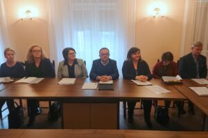 Posiedzenie komisji sejmiku w WDK / Dorota Klusek / Radio Kielce