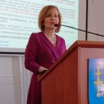 Szkolenie dla rolników w Jędrzejowie. Przemawia wiceminister Anna Krupka. / Ewa Pociejowska-Gawęda / Radio Kielce