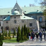 Jędrzejów. Święcenie pokarmów w klasztorze cystersów / Ewa Pociejowska - Gawęda / Radio Kielce