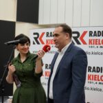 Kielce. Rozstrzygnięcie konkursu "Najpiękniejsza Marzanna". Magdalena Sitek i Janusz Knap - prezes Radia Kielce / Karol Żak / Radio Kielce