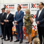 Kielce. Rozstrzygnięcie konkursu "Najpiękniejsza Marzanna". Na zdjęciu (od lewej): Maciej Obara - dyrektor Muzeum Zabawek i Zabawy, Henryk Milcarz - prezes Wodociągów Kielce, Krzysztof Lipiec - poseł PiS, Teresa Daszkowska - zastępca dyrektora Biura Wojewody Świętokrzyskiego, Janusz Knap - prezes Radia Kielce, poseł PiS Krzysztof Lipiec / Karol Żak / Radio Kielce