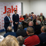 Radoszyce. Spotkanie z Patrykiem Jakim, kandydatem Zjednoczonej Prawicy do Parlamentu Europejskiego / Michał Kita / Radio Kielce