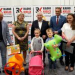 Kielce. Rozstrzygnięcie konkursu "Najpiękniejsza Marzanna". Autorzy zwycięskiej pracy - Przedszkole Samorządowe nr 40 / Karol Żak / Radio Kielce