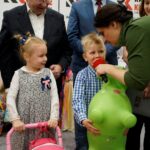 Kielce. Rozstrzygnięcie konkursu "Najpiękniejsza Marzanna". Autorzy zwycięskiej pracy - Przedszkole Samorządowe nr 40 / Karol Żak / Radio Kielce