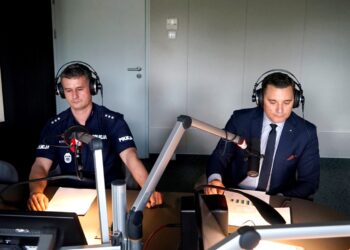 Punkty Widzenia. Na zdjęciu (od lewej): Paweł Zawadzki – Komenda Wojewódzka Policji w Kielcach i Łukasz Żądecki – firma „ZK Motors” / Karol Żak / Radio Kielce