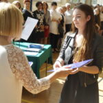 Zakończenie roku szkolnego klas maturalnych w IV LO w Kielcach / Piotr Kwaśniewski / Radio Kielce