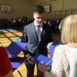 Zakończenie roku szkolnego klas maturalnych w IV LO w Kielcach / Piotr Kwaśniewski / Radio Kielce