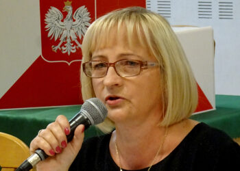Maria Barańska podczas sesji inauguracyjnej Rady Miejskiej w Jędrzejowie wybrana została przewodniczącą tego gremium. Ma się jednak zrzec mandatu i objąć stanowisko wicestarosty jędrzejowskiego / Ewa Pociejowska-Gawęda / Radio Kielce