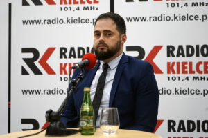 Studio Polityczne Radia Kielce. Na zdjęciu: Marek Kowalski, Nowoczesna / Robert Felczak / Radio Kielce