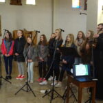 Rekolekcje dla młodzieży w parafii Wszystkich Świętych / Anna Głąb / Radio Kielce