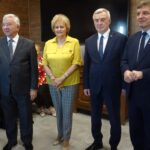 Starachowice. Wielkanocne spotkanie PiS. Na zdjęciu (od lewej): poseł Krzysztof Lipiec, Andrzej Pruś - przewodniczący sejmiku województwa, radna Danuta Krępa i marszałek Andrzej Bętkowski / Anna Głąb / Radio Kielce