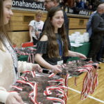 XXV Ogólnopolska Olimpiady Młodzieży w Sportach Halowych. Dekoracja najlepszych ekip / Kamil Król / Radio Kielce