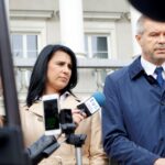 Kielce. Przedstawienie nowej komendant kieleckiej Straży Miejskiej. Renata Gruszczyńska - nowa komendant Straży Miejskiej w Kielcach i Bogdan Wenta - prezydent Kielce / Karol Żak / Radio Kielce