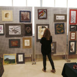 Wiosenna giełda prac uczniowskich z Zespołu Państwowych Szkół Plastycznych / Jarosław Kubalski / Radio Kielce