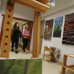 Wiosenna giełda prac uczniowskich z Zespołu Państwowych Szkół Plastycznych / Jarosław Kubalski / Radio Kielce